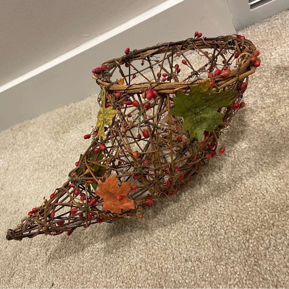 Wicker Cornucopia Basket